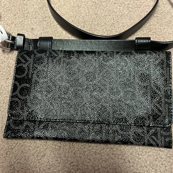 Calvin Klein Fanny Pack - Picture 2 of 7